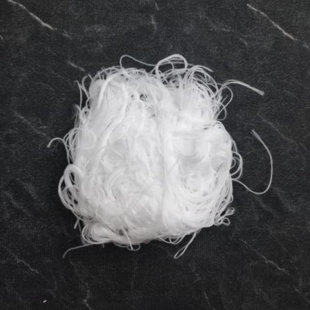 لیقه ابریشم افشان سفید / خط پارسی